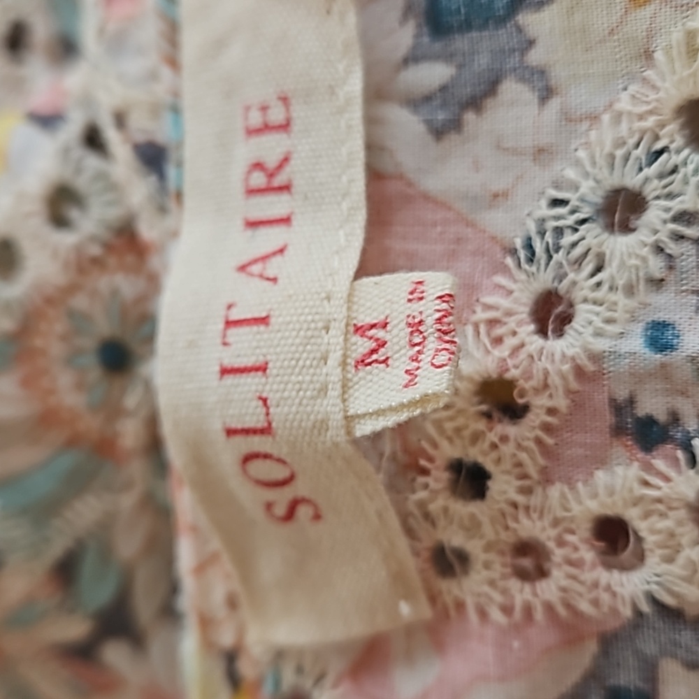 Solitaire Button Down Eyelet Blouse Never Worn - image 4